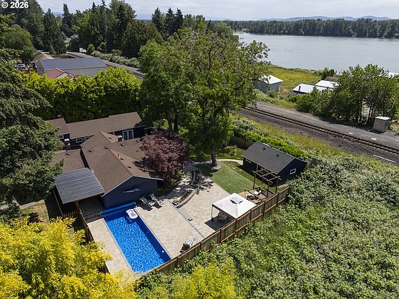 4th image of 17109 SE Evergreen Hwy