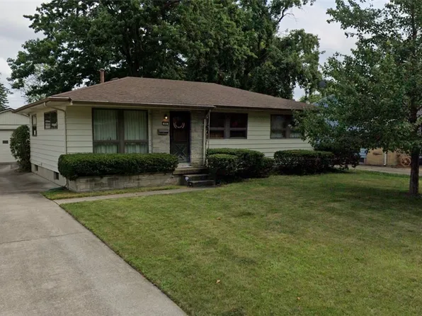 68 Northland Dr, Decatur, IL 62526