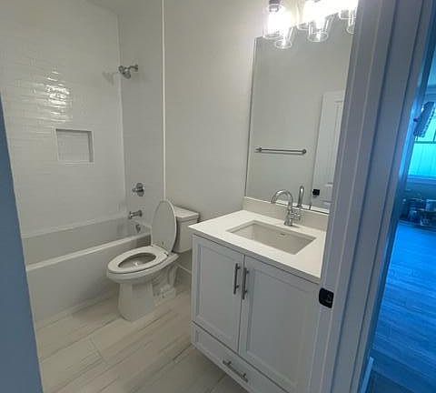 5th image of 141 W Wild Blueberry Way