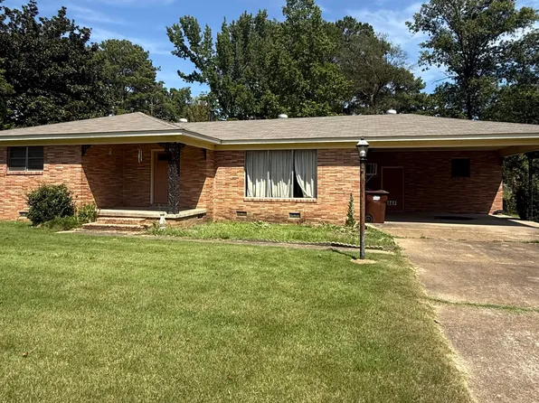 302 Crystal St, Amory, MS 38821