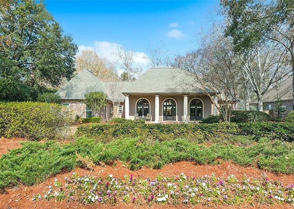 1st image of 427 Autumnwood Rd