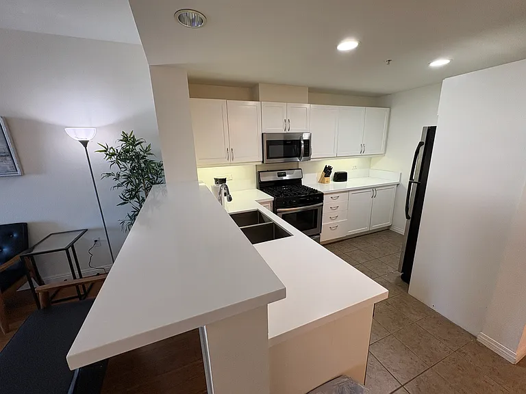 530 K St #711 — Photo 6