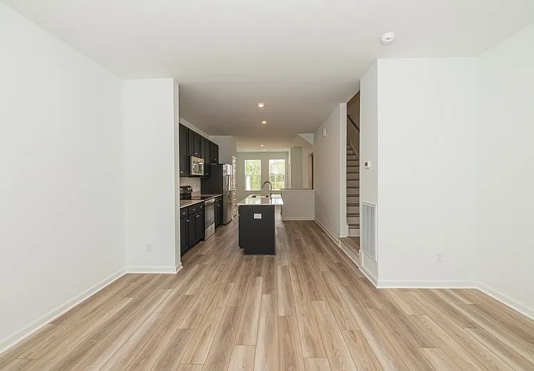815 Freston Rd — Photo 6