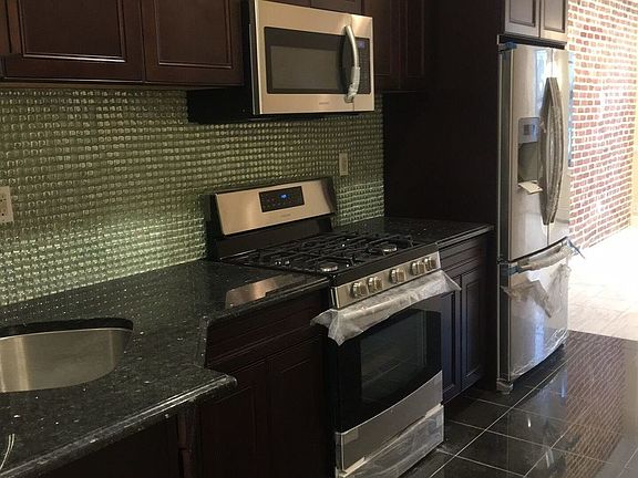 4th image of 255 W 134th St #3