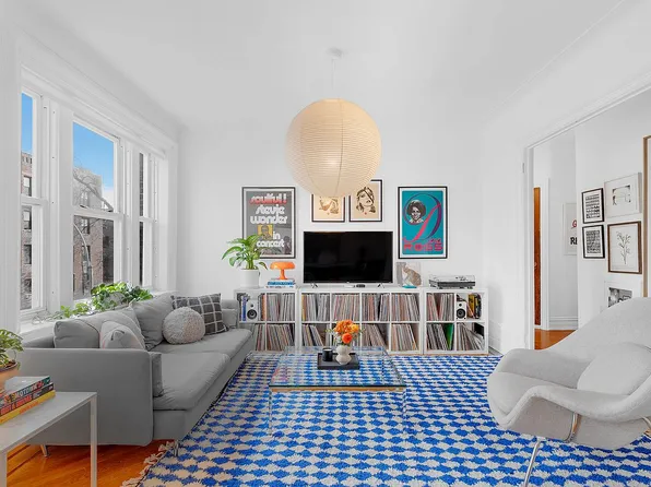 4404 6th Ave APT 3C, Brooklyn, NY 11220