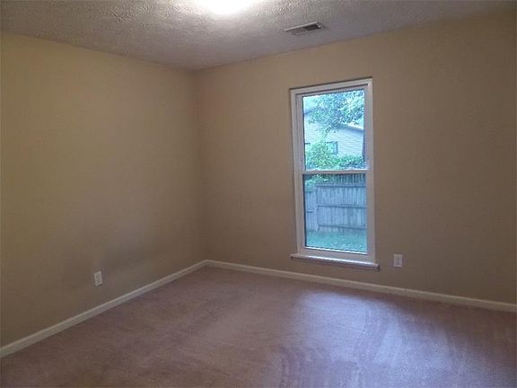 3rd image of 4799 Lake Park Ct