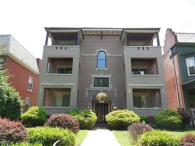 4372 W Pine Blvd Unit 3A photo 1