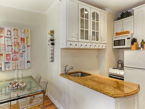 3rd image of 158 E 91st St #8H