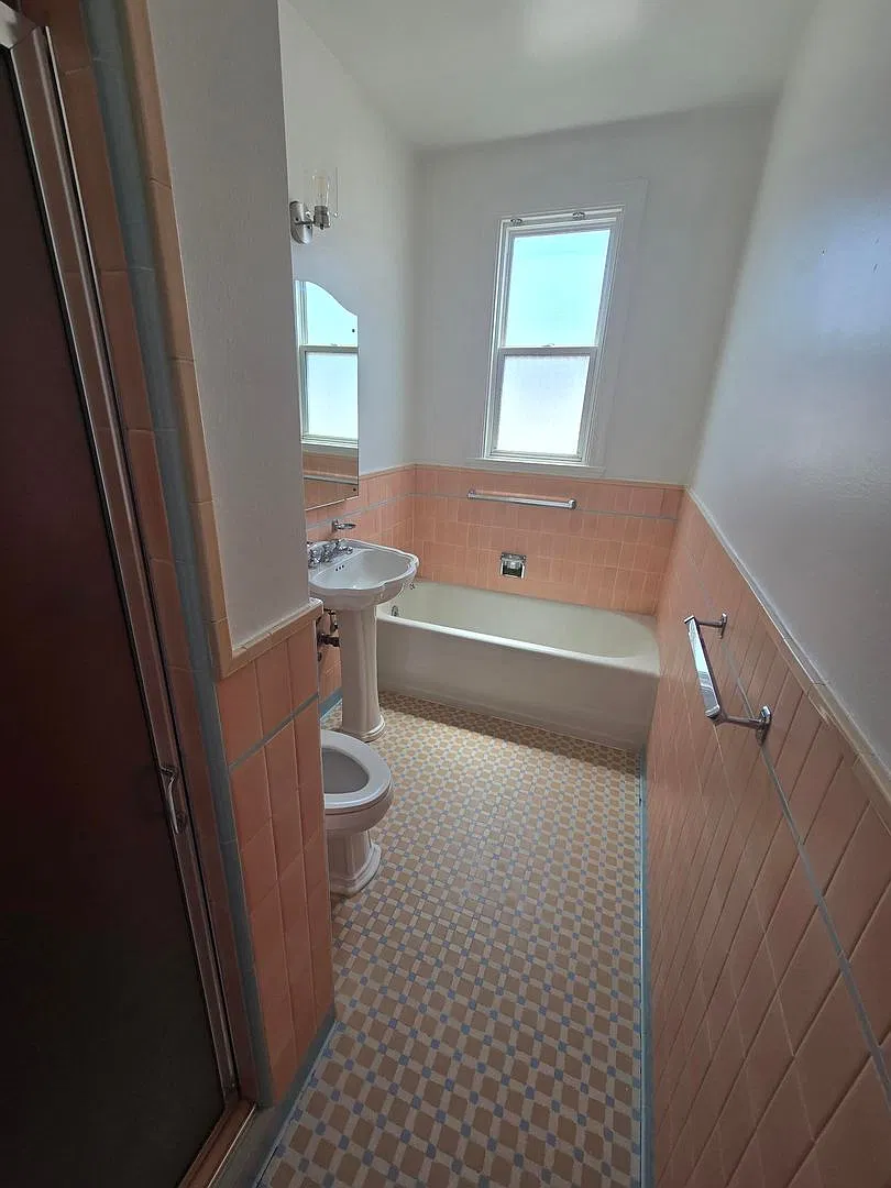 1440 Floribunda Apartments — Photo 4