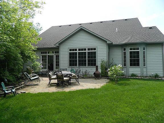 Backyard - flagstone patio