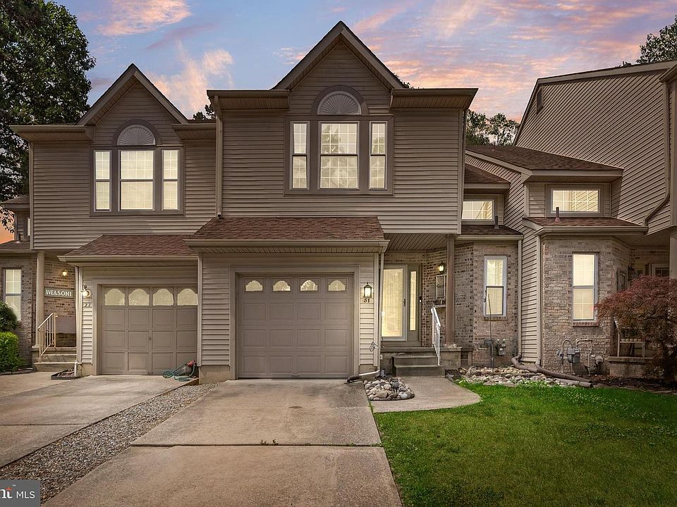 1st image of 31 Smokey Run Dr