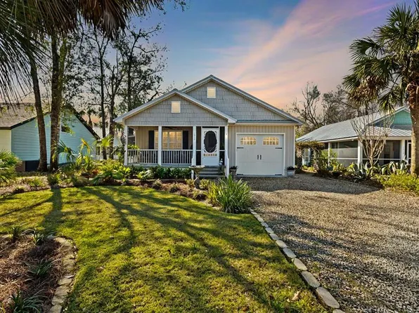 1012 SE Second Ave, Steinhatchee, FL 32359