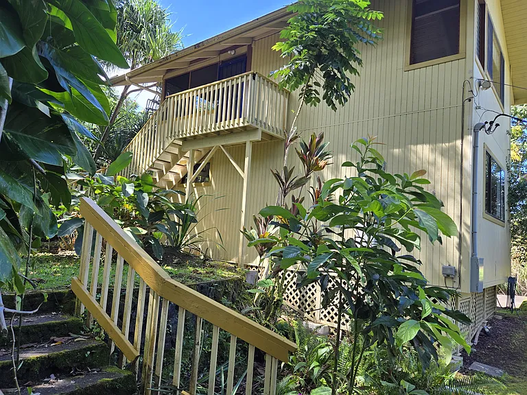 Entrance to studio apartment.