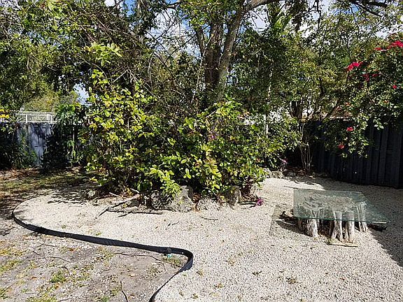 4th image of 21440 NE 23rd Ave