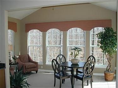 2nd image of 2895 Greenwich Ln
