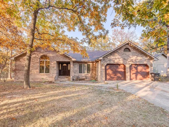 106 Maple Dr, Dorsey, IL 62021