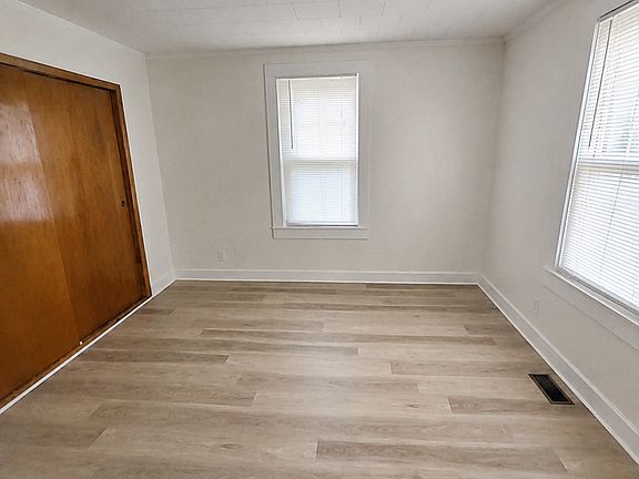 5th image of 304 S Young St