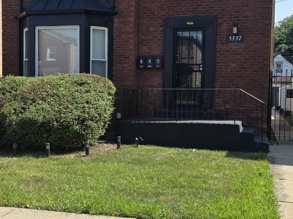 5337 W Gladys Ave, Chicago, IL 60644