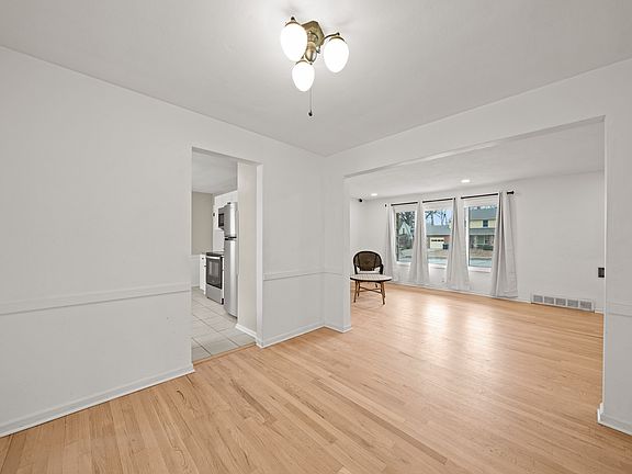5th image of 7530 Baltimore Ave