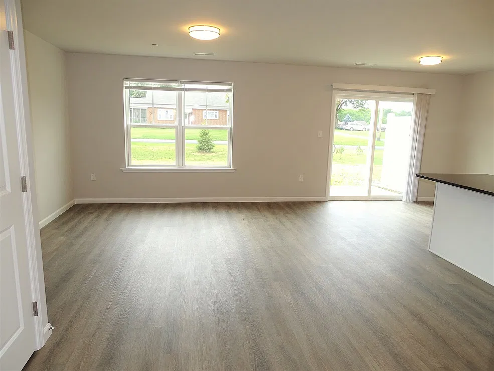 3 bed, 2.5 bath, 1297 sqft, $1,995 — Photo 3
