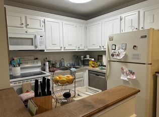 79 Balance Rock Rd APT 10, Seymour, CT 06483