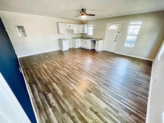 Kitchen/Living/Dining room
