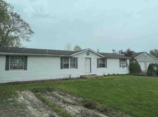 221 Mickey Blvd, Elsberry, MO 63343