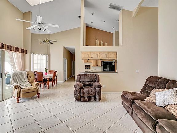 5th image of 3145 Zaharias Dr