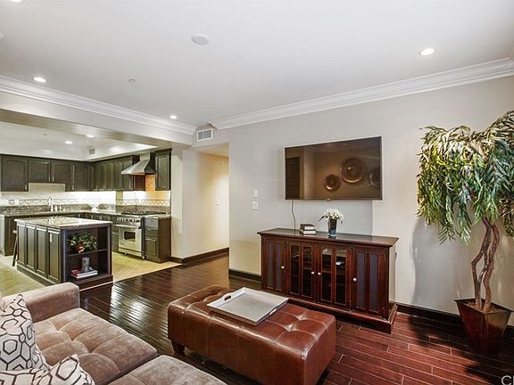 4th image of 155 Cordova St Unit 303