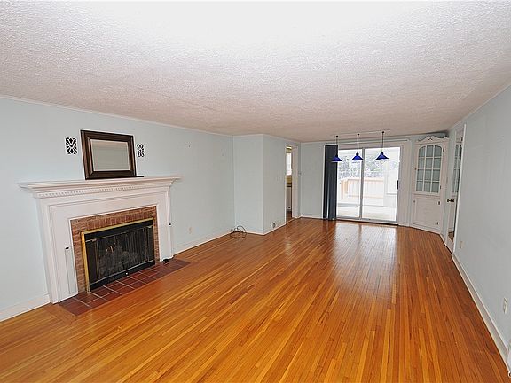 4th image of 606 Roxford Rd S