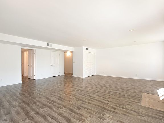 3rd image of 1946 Selby Ave APT 101