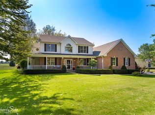 1605 Stag Trl, Cary, IL 60013