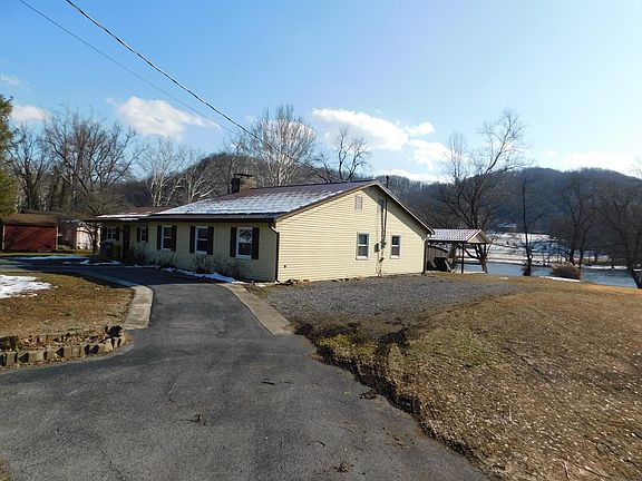 5th image of 80 Lower Country Club Rd