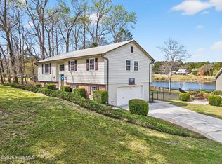 4020 Forest Lake Dr SW, Shallotte, NC 28470