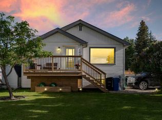 101 N South Railway St, Okotoks, AB T1S1K6