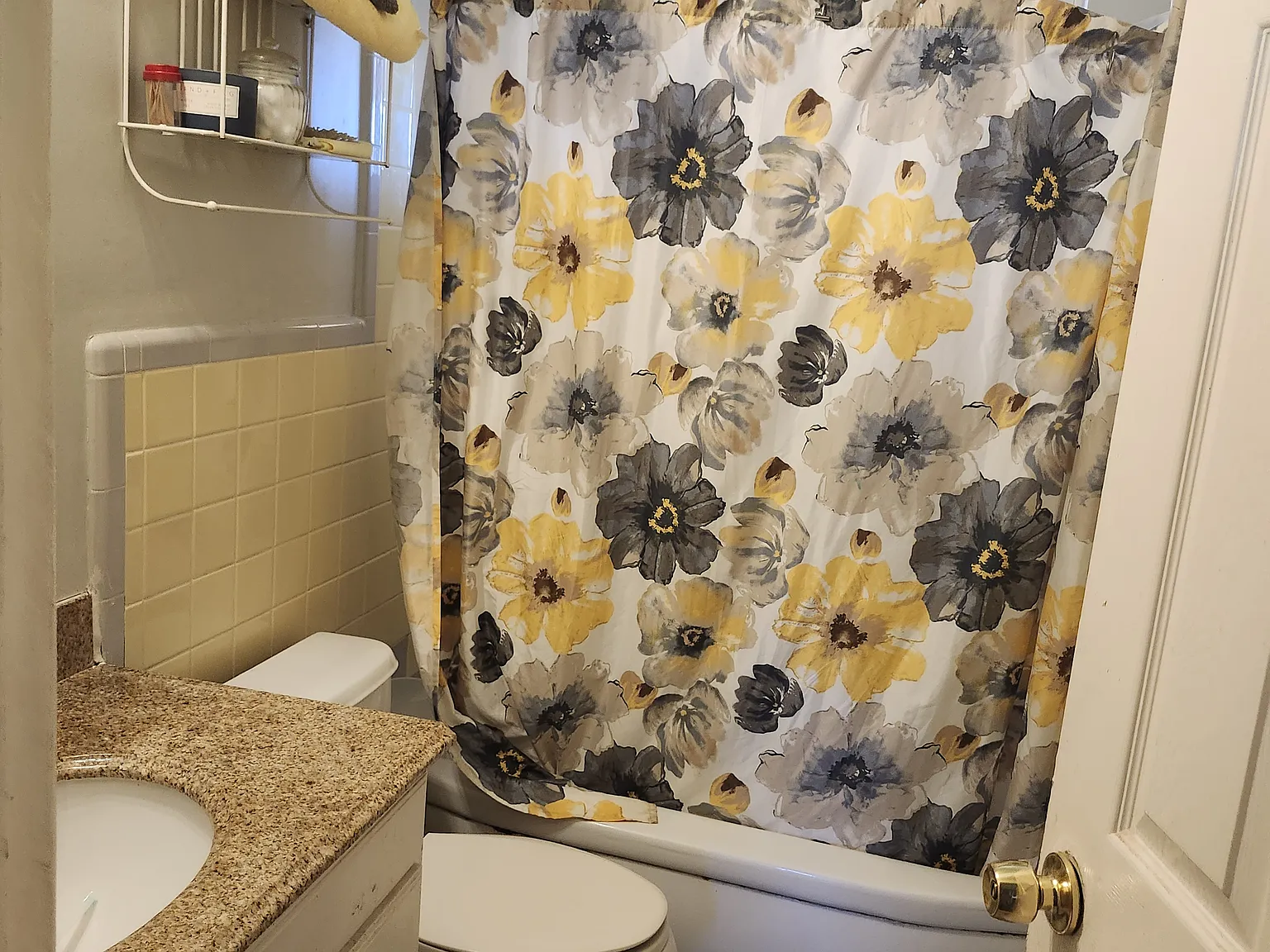 3 bed, 936 sqft, $1,500 — Photo 3