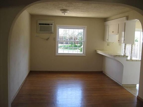 3rd image of 4409 23rd St