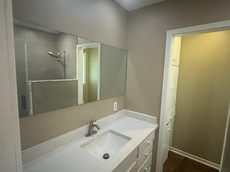114 Daisy Dr — Photo 10