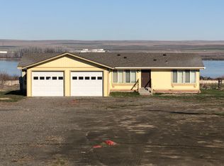 28539 Southshore Dr, Umatilla, OR 97882
