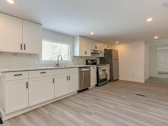 3rd image of 167 Grant Lake Rd