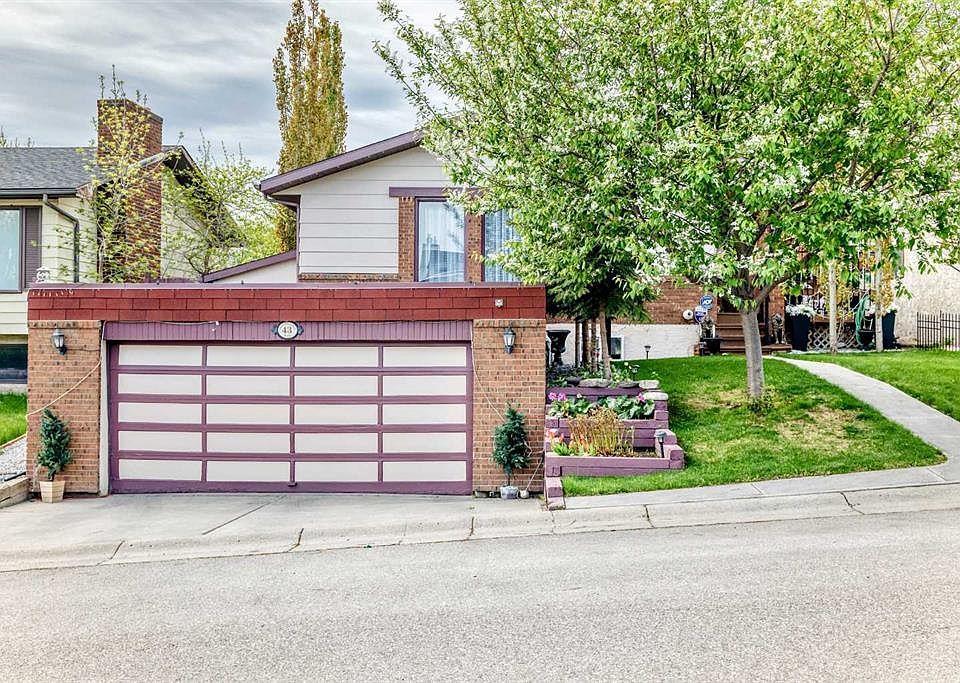 1st image of 43 N Beaconsfield Way NW