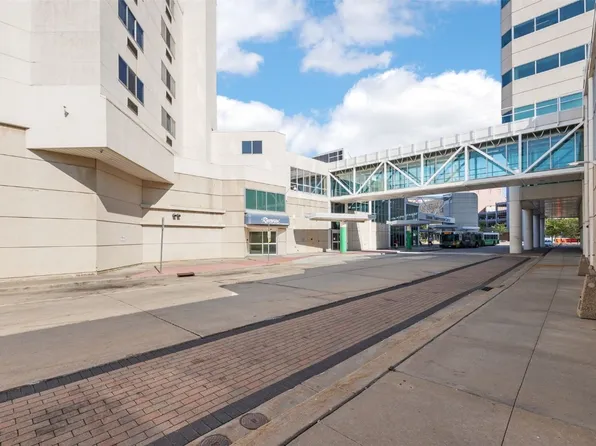 400 1st St SE APT 203, Cedar Rapids, IA 52401