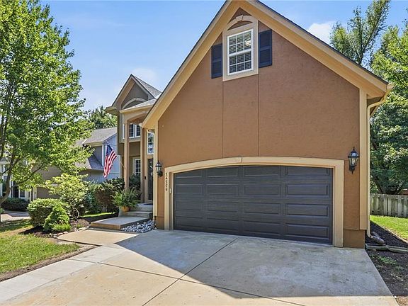 3rd image of 14559 W 152nd Ter
