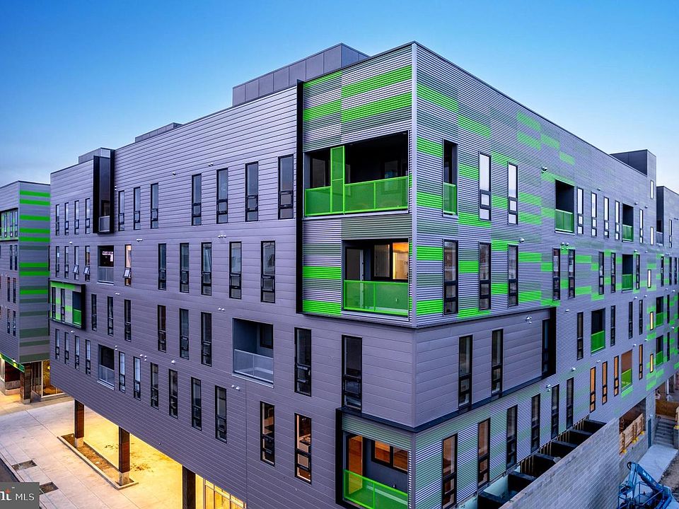 1st image of 1501 N 31st St #Penthouse 14