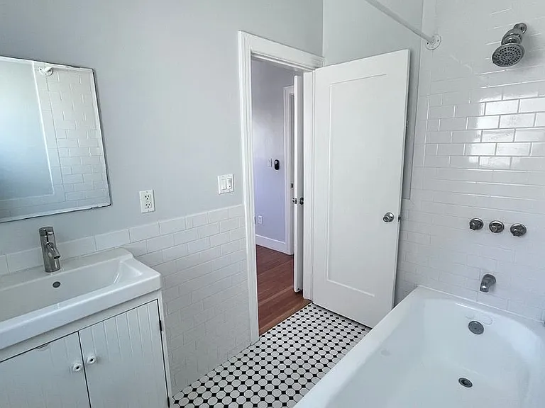 2050 Dracena Dr. — Photo 19