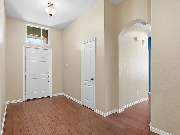 5th image of 3011 Clear Springs Dr