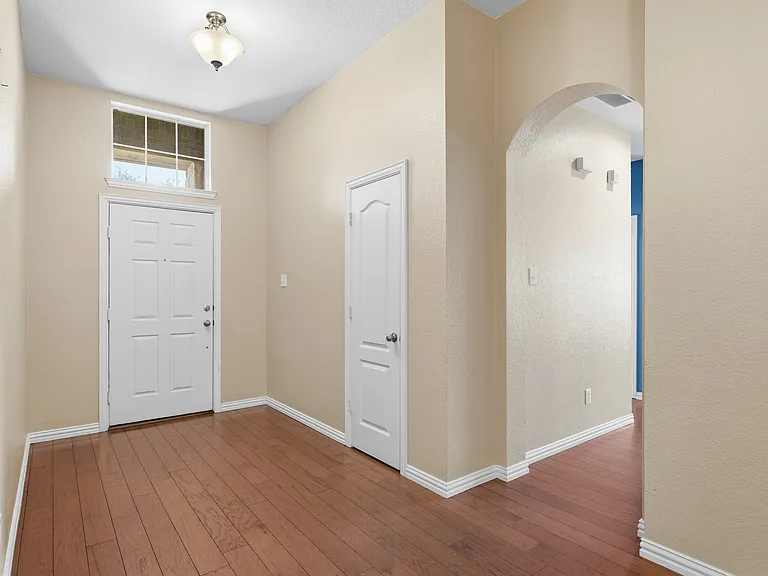 3011 Clear Springs Dr — Photo 5