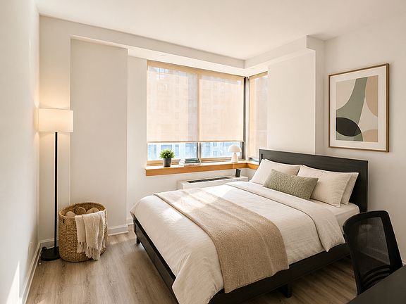 4th image of 35 W 33rd St APT 24F