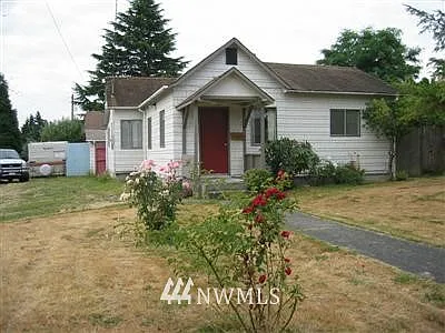 8543 S 119th Street photo 1