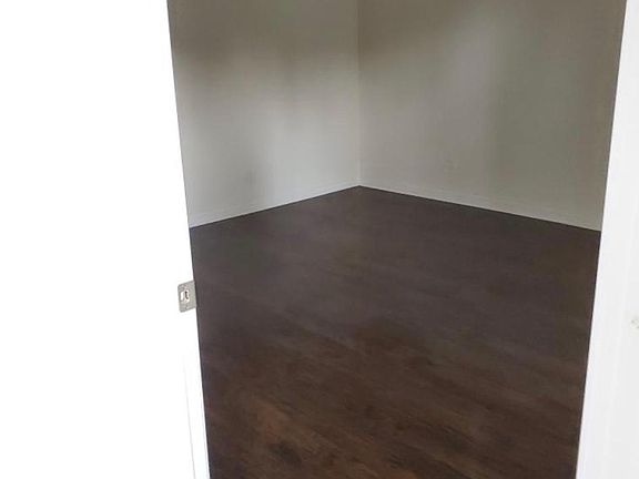 3rd image of 9547 S Avenue M #1